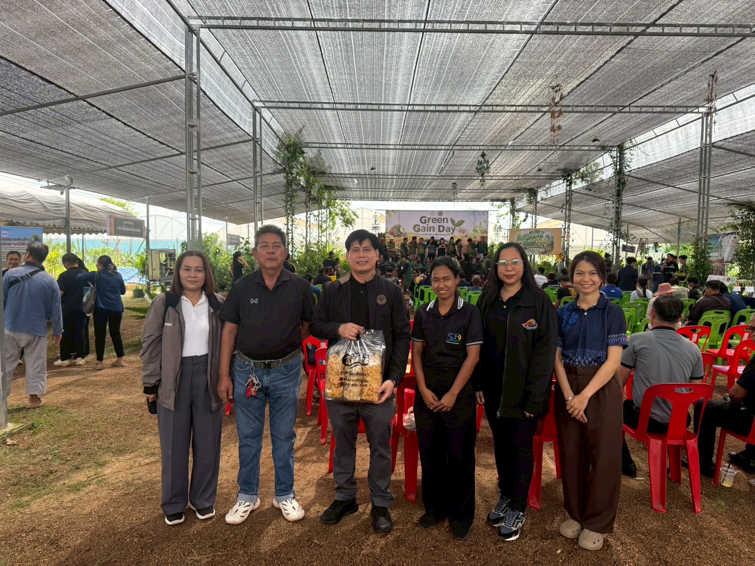 title - วันที่ 19 มิถุนายน 2569 นายวิทูล ประดิษฐบุญ ปฏิรูปที่ดินจังหวัดปราจีนบุรี พร้อมด้วย เจ้าหน้าที่ ส.ป.ก.ปราจีนบุรี เข้าร่วมงาน Green Gain Day 